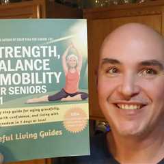 INTERACTIVE LEARNING? Strength Balance and Mobility for Seniors 101 Book Review Unboxing